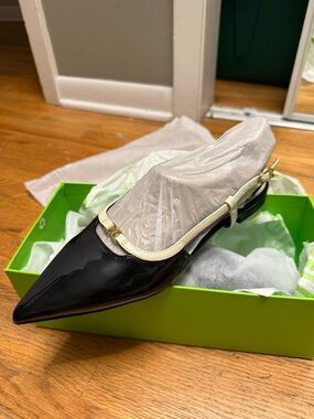 Sam Edelman Black Patent Pointed Slingback Flats with Cream Trim